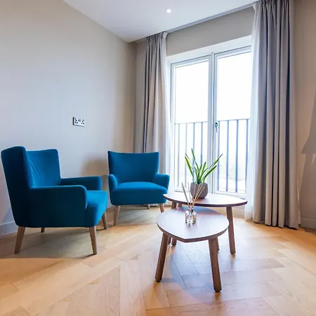 Apartment Kings 56 *